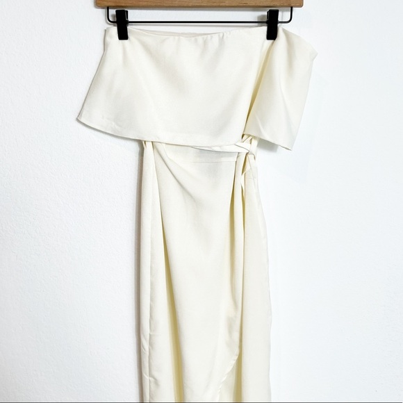 PRETTYLITTLETHING WHITE CREAMY WOMEN ZIP UP DRESS SIZE USA 4 BRAND NEW - Picture 6 of 10